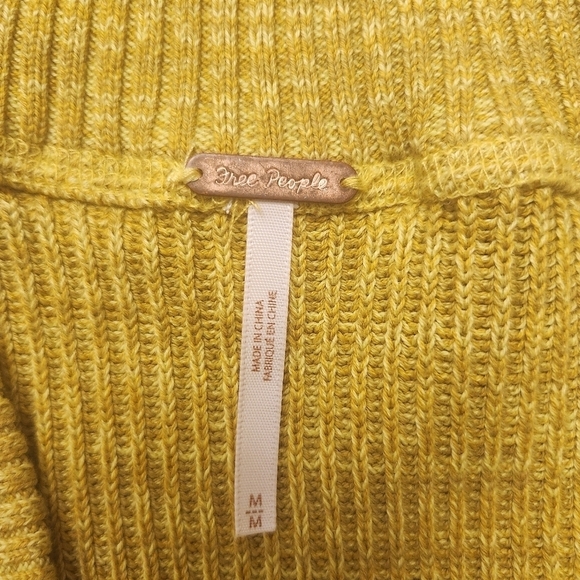 EUC FREE PEOPLE SUGAR RUSH OFF THE SHOULDER SWEATER SZ MED - Picture 7 of 15